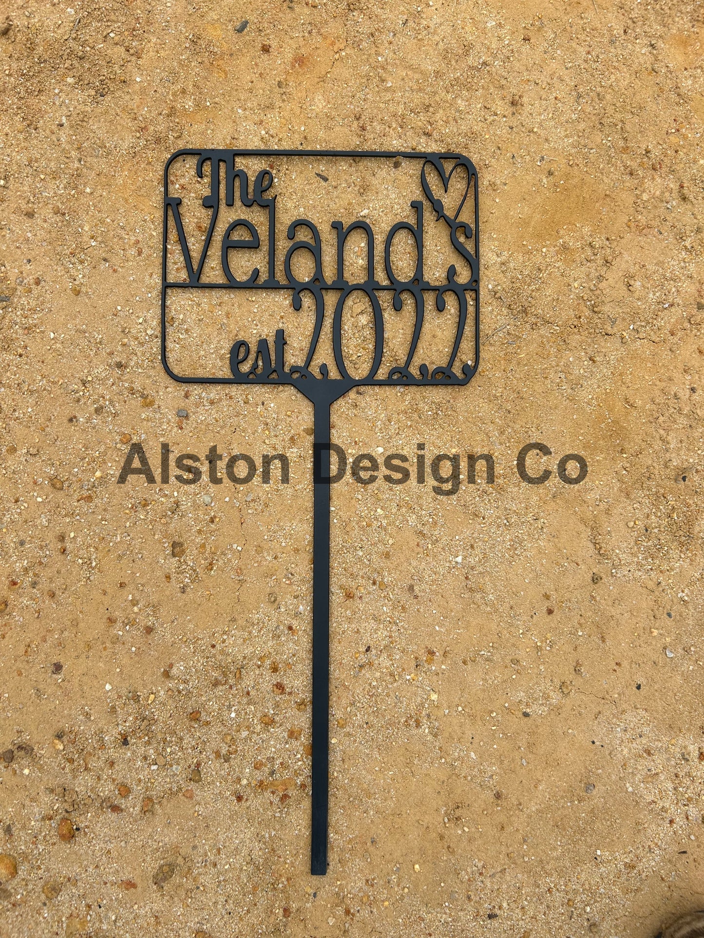 Custom last name & year established yard stake